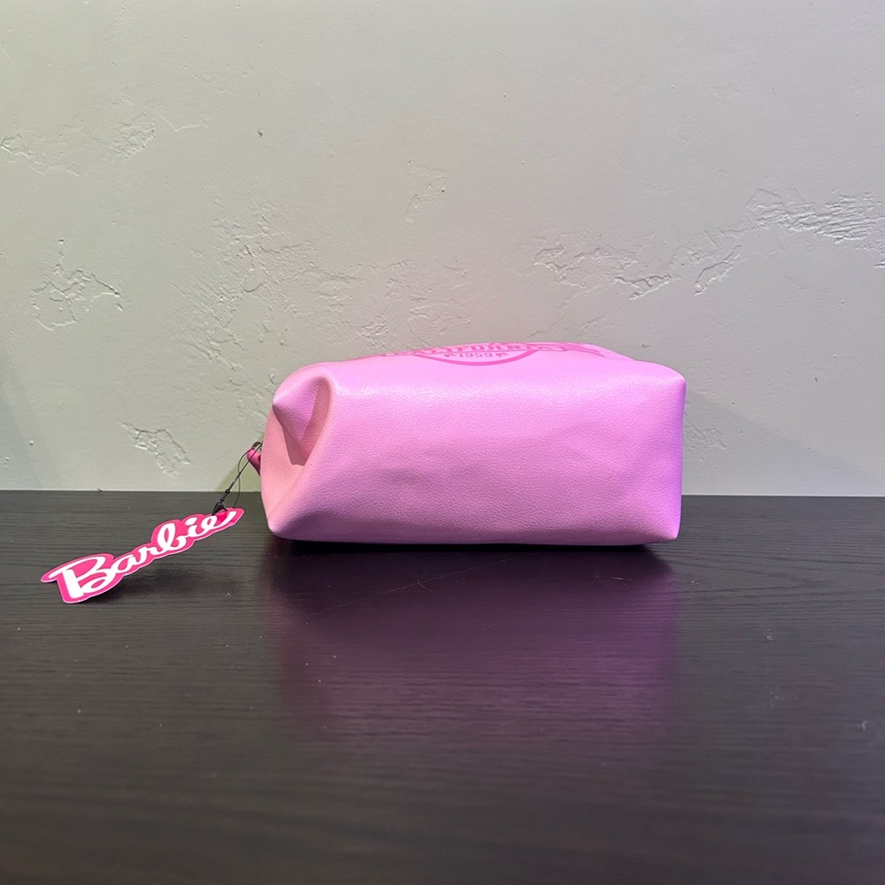 BARBIE Pink California Printed Cosmetic Travel Bag - Picture 5 of 9